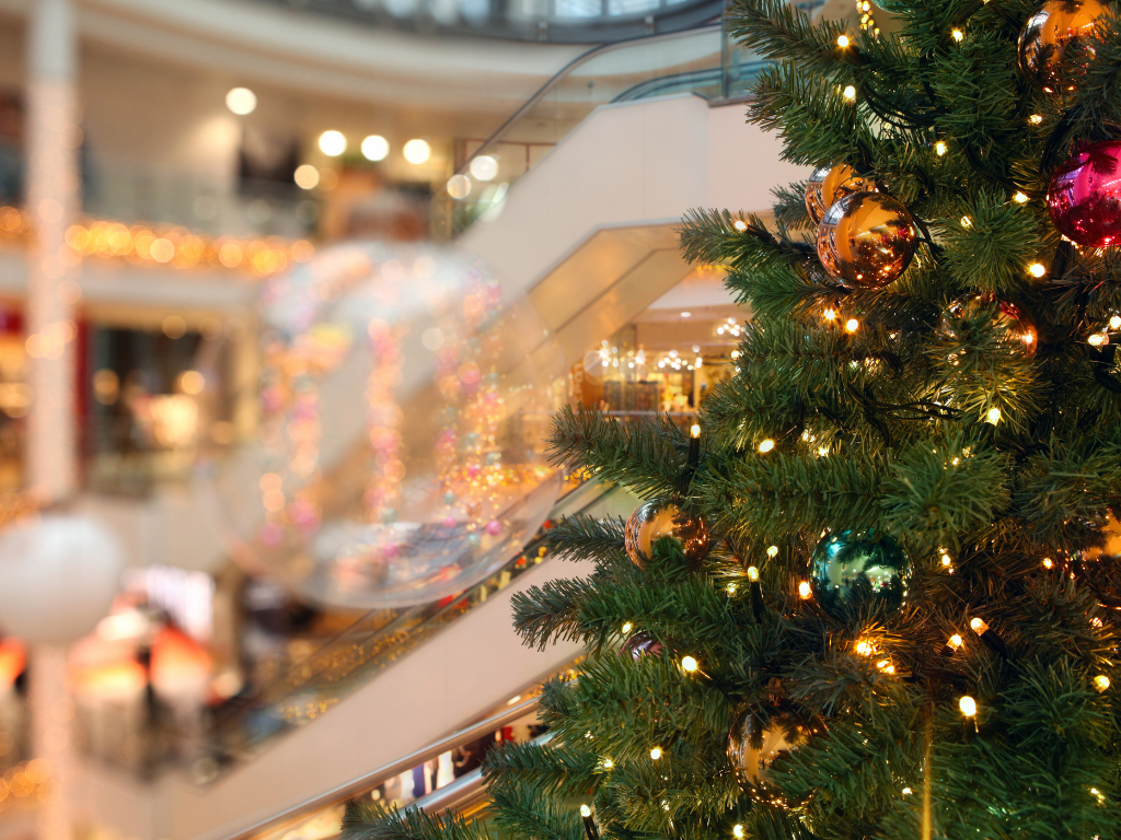 What does a mall Christmas decoration project actually involve?